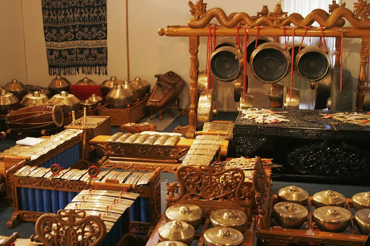 Alat musik Gamelan Kyai Krueng